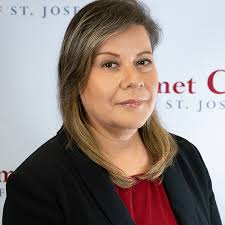 Ester Diaz's Instagram, Twitter & Facebook