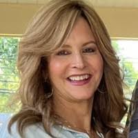 Donna Denney's Instagram, Twitter & Facebook