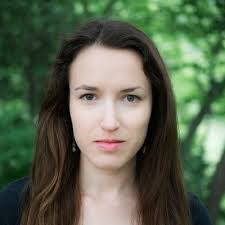 Elisabeth Cross's Instagram, Twitter & Facebook