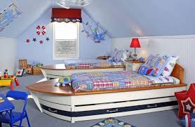 Chambre Sous Combles 35 Idees Pour Enfants Et Adolescents Deco Chambre Garcon Deco Chambre Garcon 8 Ans Chambre Enfant