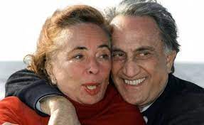 L'ex direttore del tg4 ora potrà uscire di casa. Tmakeddd3r7 Tm