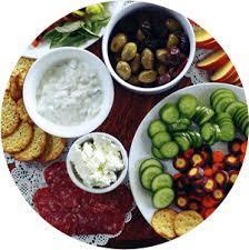 Pentru ca, la doar cateva luni, cere la olita, poate dirija o orechestra si intelege mai multe limbi straine! Servicii De Catering Parastas Catering Delicios