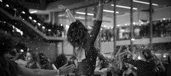 Hier soir, nous avons mangé tôt. Campus Top 5 Des Lieux Ou Faire La Fete Quand On Est Etudiant A Paris Mce Tv