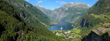Längs den 10 mil långa turistvägen passerar man flera fantastiska platser, som geiranger och trollstigen. Die Norwegische Landschaftsroute Geiranger Trollstigen Fjord Norway
