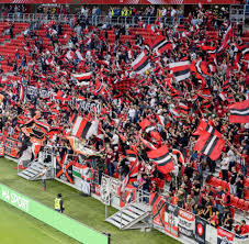 The stadium's construction started in 2017 and was finished before the end of 2019. Serbien Und Ungarn Hier Durfen Fussball Fans Wieder Ins Stadion Welt