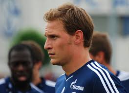 Seit juni 2019 ist er trainer des österreichischen bundesligisten fc red bull salzburg. Benedikt Howedes Backs Manuel Baum To Turn Things Around At Schalke 04