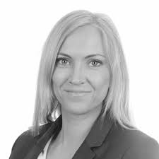 Hun er utdannet sykepleier fra høgskolen i tromsø, har master i helsefag og doktorgrad i helsevitenskap. Lill Larsen Professor Associate Doctor Of Philosophy Uit The Arctic University Of Norway Tromso Department Of Health And Care Sciences