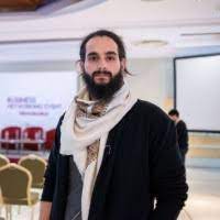 هو, إمحمد قنانه الشريف الزيدانى, الشاعر المشهور, من مواليد منطقة الزيغن فى فزان, عاش فى فترة حكم يوسف باشا القره مانللى, وربطته به علاقة وثيقة ساهمت فى تخفيف الضرائب المفروضة على أهالي فزان فى. Ø¶ÙŠÙ‚Ø© Ø§Ù„Ø®Ø§Ø·Ø± ÙˆØ§Ù„Ø­ÙŠØ§ Ø§Ù„Ù…Ø±Ù…Ø§Ø¯Ù‡ Ø³ÙŠØ¯ÙŠ Ù‚Ù†Ø§Ù†Ù‡ Ù… Ø¯ÙˆÙ†Ø©