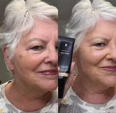 Is your skin super oily? Maybe you should look into our pressed powder  foundations! I use it for extra coverage! 😁❤👌