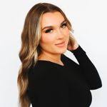 Amanda Stangel's Instagram, Twitter & Facebook