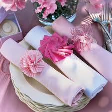 Des Ronds De Serviettes Faits De Rubans Roses Rond De Serviette Rose En Ruban Serviettes
