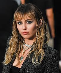 Anyone that's spent more than five minutes on pinterest has seen hair color trends. Miley Cyrus Debuts New Blonde Hair Color After Breakup