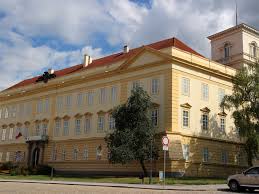 Teplitz or teplitz schoenau), city in n. Zamek Teplice Im Bohmischen Erzgebirge