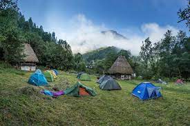 Dispunem de 10 casute cu 2 paturi si camping amenajat pentru 100 de locuri, parcare amenajata si dotata special pentru rulote. Top Ten Places For Camping In Romania