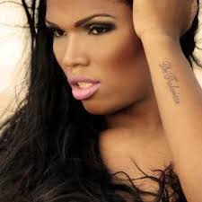 Paulla Robertha Dias (@PaullaPiazolli)