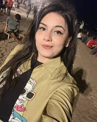 Aditi Varshney's Instagram, Twitter & Facebook