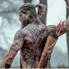 Rituálem tetování jsou vpichovány částečky inkoustu nebo jiného barviva pod lidskou kůži. Pin On Dream Man