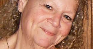 Betsy Kessler's Instagram, Twitter & Facebook