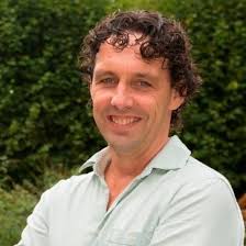 In the Maritime District in Rotterdam, the construction of the first  triangular tower in the skyline has reached a new milestone. With the  completion of floor 35, Barcode Architects' CasaNova is at… |