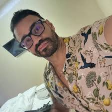 Angelo Tromp (@aussiebumfan) • Instagram photos and videos