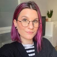 Hannah Gumm's Instagram, Twitter & Facebook