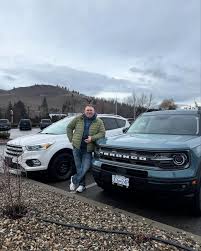 🎖️🚗 Celebrating 30 Years of Excellence: Len Burton at Orchard Ford 🌟  Today, we spotlight a true icon of Orchard Ford