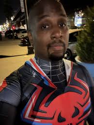 Bye batshit …. Spider-Man all the way …