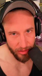 CHAT, My Forehead IS NOT huge