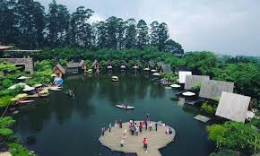 Tempat nongkrong di bandung selanjutnya adalah cafe d'pakar. 7 Tempat Wisata Di Lembang Bandung Yang Terpopuler Bluestar