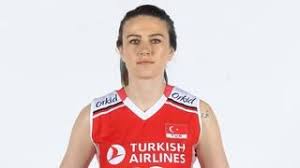 Pasör çaprazı pozisyonunda görev almaktadır. 0ckuwlmk7kv4pm