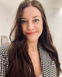 Amanda Hineline's Instagram, Twitter & Facebook