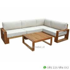 Sofa bed kayu minimalis hadir menjadi solusi yang tepat untuk anda, produk ini membuat waktu santai anda bersama dengan keluarga lebih menyenangkan.bermaterial rangka kayu jati dengan jok busa berlapis kain yang tebal dan dudukan empuk, termasuk di bagian penopang tangan yang membuat sofa bed ini nyaman di duduki untuk waktu yang lama. Kursi Tamu Murah Palet Kayu Minimalis Indomebel Id