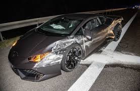 Nos especializamos en crear ropa innovadora y de alta calidad con detalle y. Ein 23 Jahriger Hat Einen Folgenschweren Unfall Mit Seinem Lamborghini Gebaut Stuttgarter Nachrichten