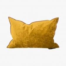 Coussin Velours Royal Ocre Maison De Vacances Maison De Vacances Coussin Velours Coussin
