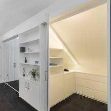Dressing Sous Pente Mode D Emploi Blog But Roofingdesign Upstairs Bedroom Attic Master Bedroom Loft Conversion Bedroom