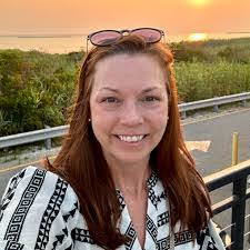 Beth Antone's Instagram, Twitter & Facebook