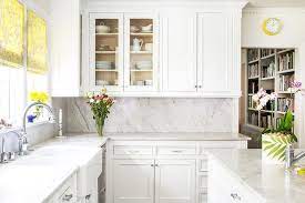 Browse 213 kitchen cabinet crown molding on houzz. Dentil Crown Moldings On Kitchen Cabinets Transitional Kitchen