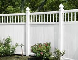 Install A Vinyl Fence Maison Maison Americaine Et Tonelle