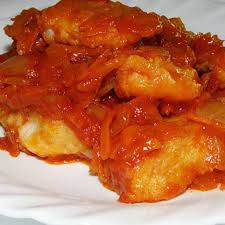 Mchuzi wa samaki wenye mafuta nimeonyesha vile ndizi bukoba na samaki sangara vinapikwa pamoja na karanga,ni. Jinsi Ya Kufanya Samaki Nyekundu Katika Jiko La Polepole Katika Jiko La Polepole Sahani Za Samaki