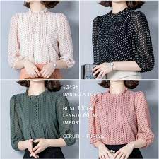 Model baju atasan wanita murah meriah dan trendy terbaru memang merupakan busana dengan desain masa kini. Baju Atasan Wanita Terbaru 2021 Atasan Model Kekinian Atasan Wanita Blouse Wanita 4349 Daniella Tops Shopee Indonesia