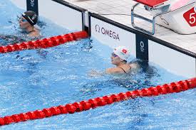 Jun 26, 2021 · 舊紀錄為4分51.30秒，由何詩蓓於2013年東亞運以15歲之齡創下，塵封7年半終易手。 仍在力爭游入奧運的19歲男將卓銘浩，今出戰400米自由泳，首200米僅游出1分49.01秒，距直入東奧差1.99秒。 Bjsuktts1ieusm