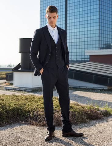 The Suit Fit Guide - Jack Martin