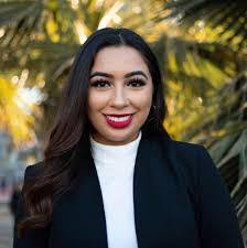 Anna Estrada's Instagram, Twitter & Facebook