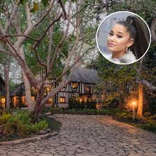 Cuando pete davidson y ariana grande se conocieron, ambos estaban lidiando con truenes (con cazzie david y mac miller, respectivamente). Ariana Grande Argentina On Twitter Esta Es La Casa En Montecito En Donde Se Casaron Ariana Grande Y Dalton Gomez Esta Propiedad Le Salio 6 Millones De Dolares A Los Recien Casados