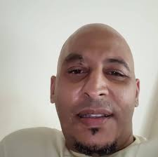 anyone down to play, im not sweaty but know my way around