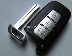 The hyundai accent flip key fob battery has two covers: Key Fob Battery Replacement Hyundai Forums