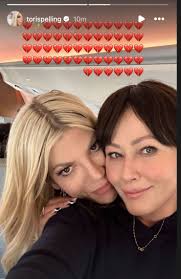 Jennie Garth, Tori Spelling Pay Tribute to Late '90210' Costar Shannen  Doherty