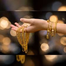 Although, gold rates are more or less the same allover the world, it is clear, s shown in the above table, that gold rates in india are significantly higher than the same amount in dubai and worldwide. Gold Price Today Check Gold And Silver Prices Across Cities Here
