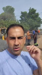 San Lorenzo: @felipitosalomon verifica tareas de recapado en calle 25 de  Agosto del barrio Santa María🚧🚜👷‍♂️