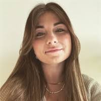 Danielle Buchter's Instagram, Twitter & Facebook